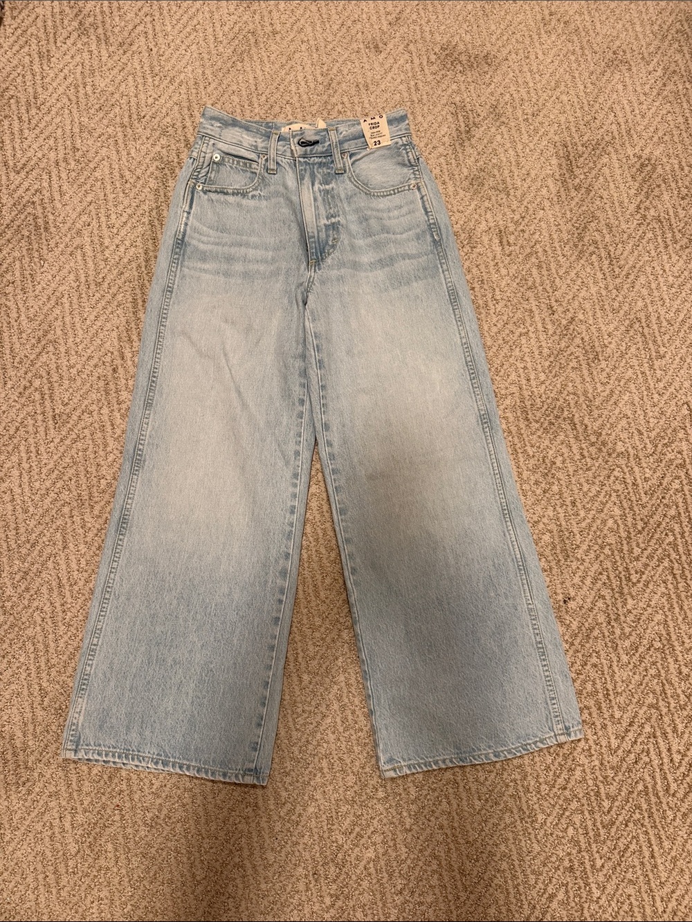 NWT AMO Frida Crop High Rise Wide Leg Jeans Light Wash Size 23